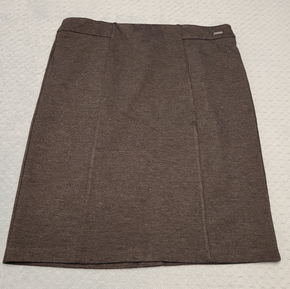 NWT-Tahari Charcoal Heather Skirt Size Large-NWT